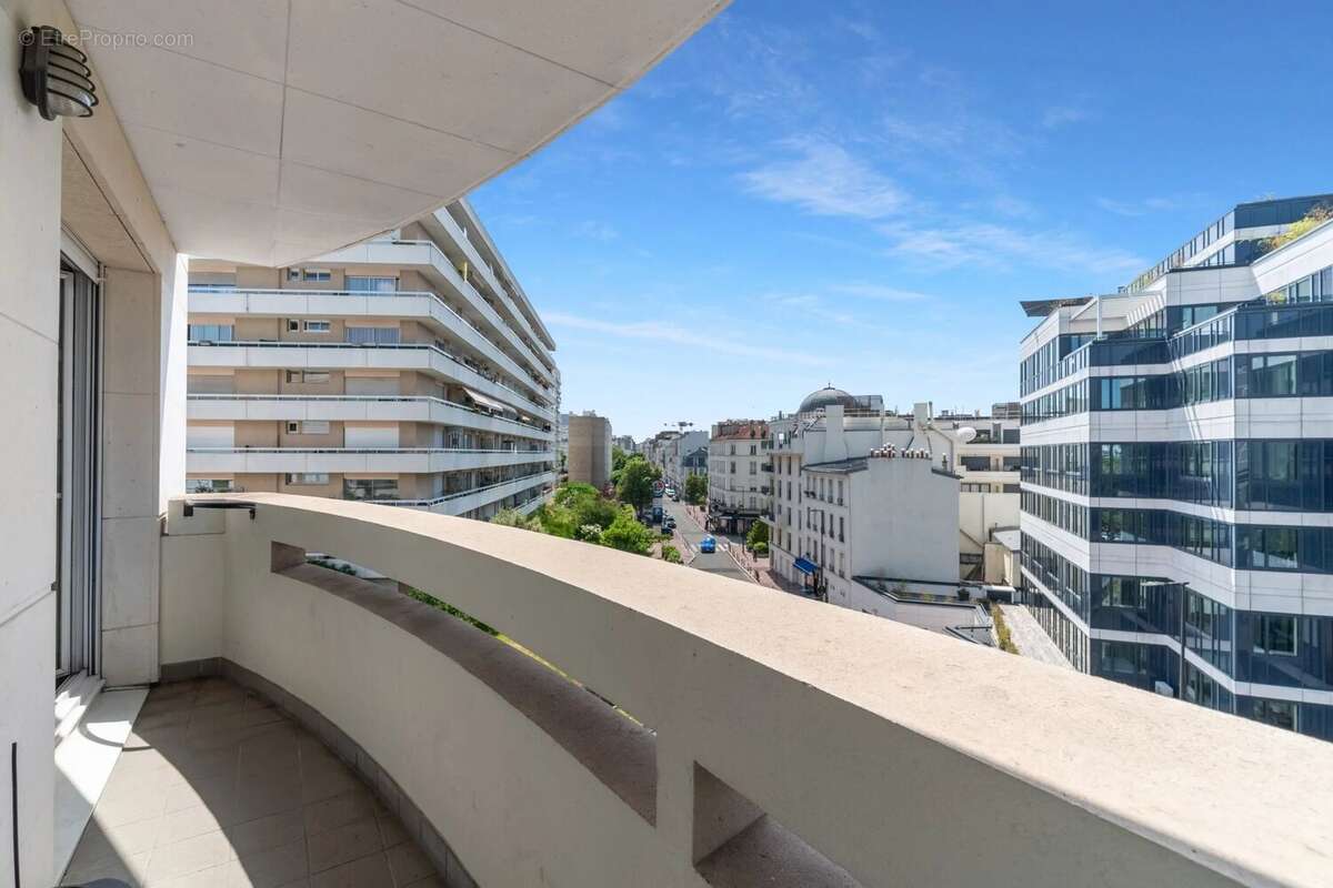 Appartement à LEVALLOIS-PERRET
