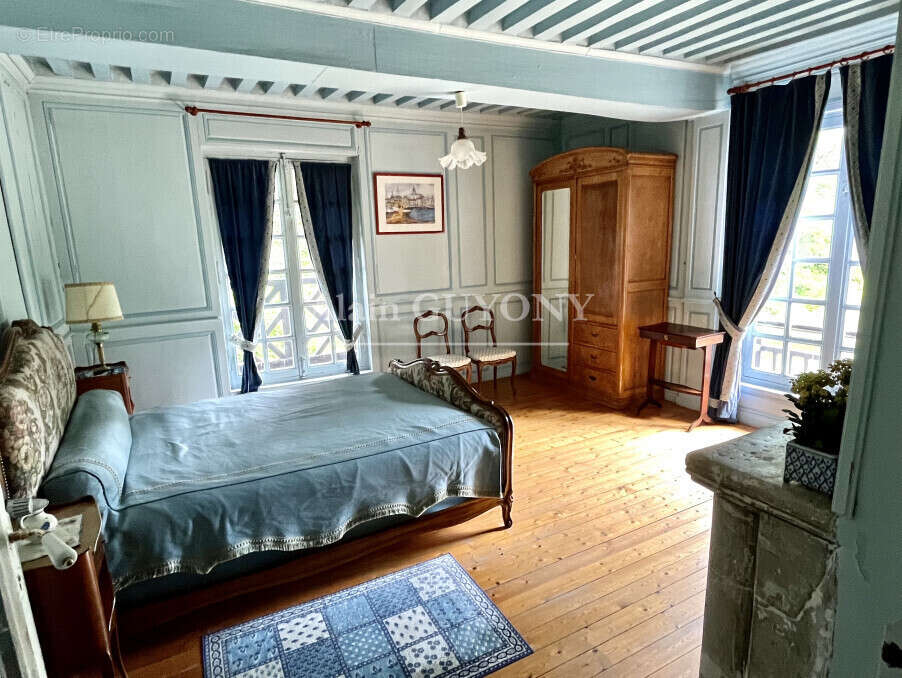 Maison à PONT-L&#039;EVEQUE