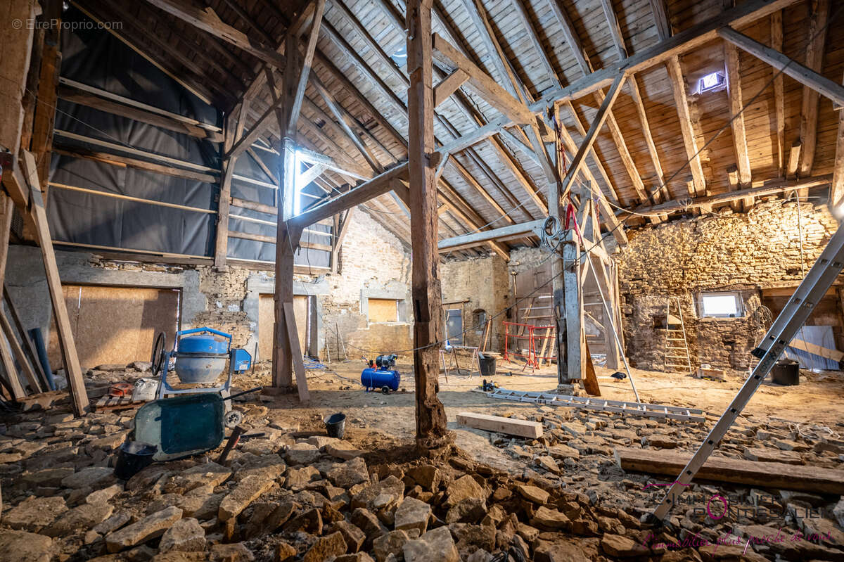 Gevresin - ferme a renover - photo 16