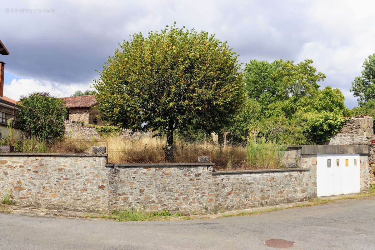 Maison à SAINT-YRIEIX-SOUS-AIXE