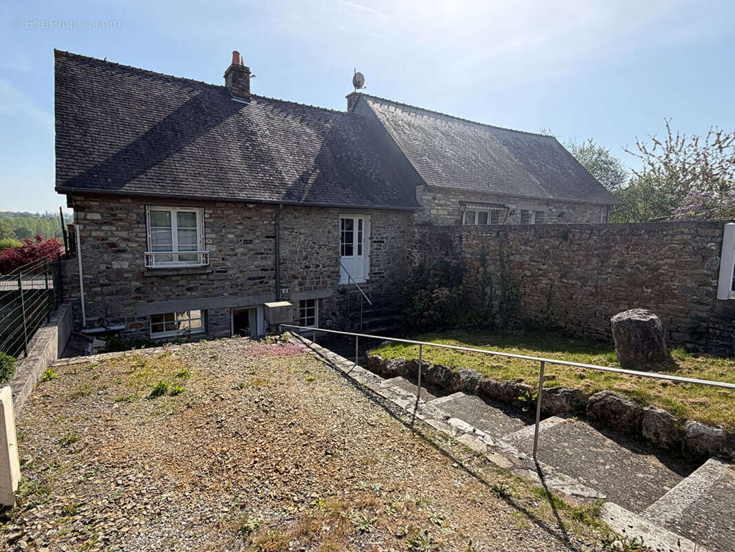 Maison à CHAMPEAUX