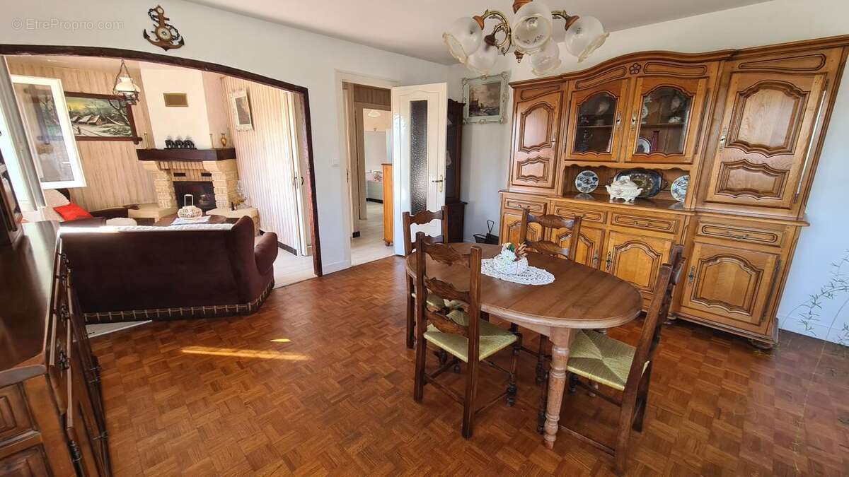 Maison à SAINT-ANDRE-DE-CUBZAC