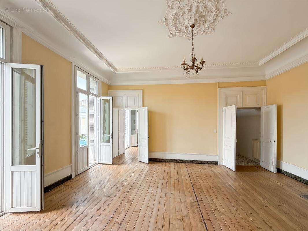 Appartement À Vendre - photo 3