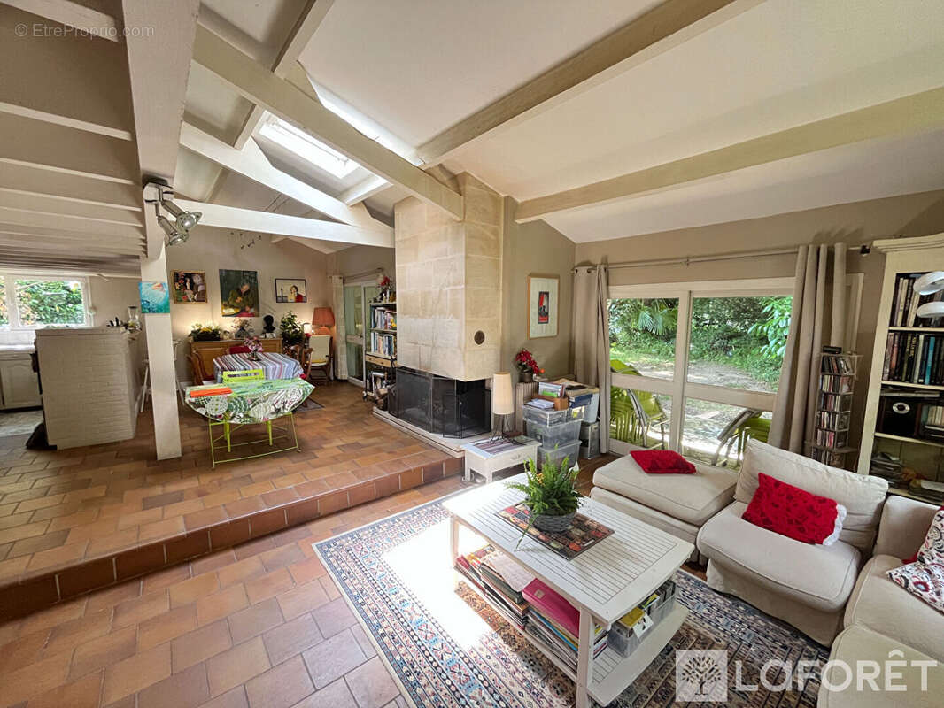 Maison - Golf St Sulpice et Cameyrac - 5 chambres - 196m² - photo 2