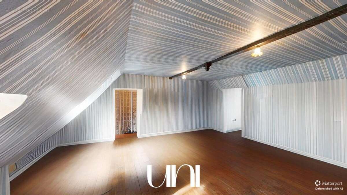 Maison à SAINT-PIERRE-SUR-DIVES