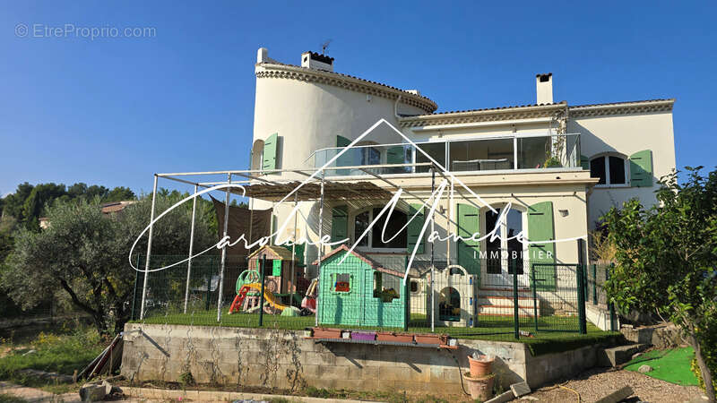 Maison à LA FARE-LES-OLIVIERS