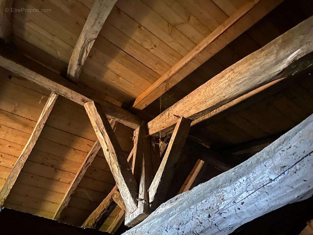 Maison à SAINT-JEAN-DE-BLAIGNAC