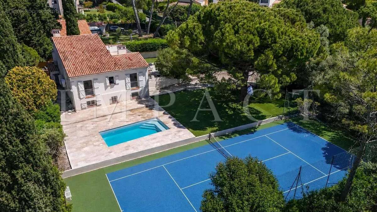 Maison à MOUGINS