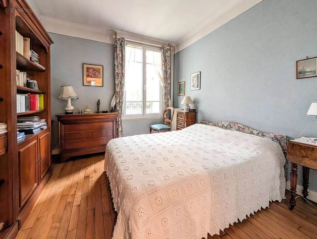 Appartement à PARIS-20E