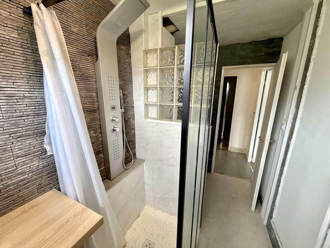 Appartement à SAINT-JEAN-DE-MAURIENNE