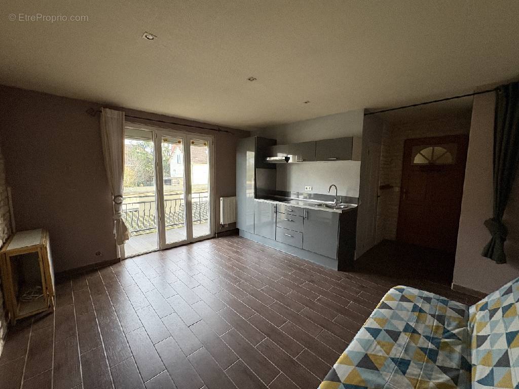 Appartement à SAINTE-GENEVIEVE-DES-BOIS
