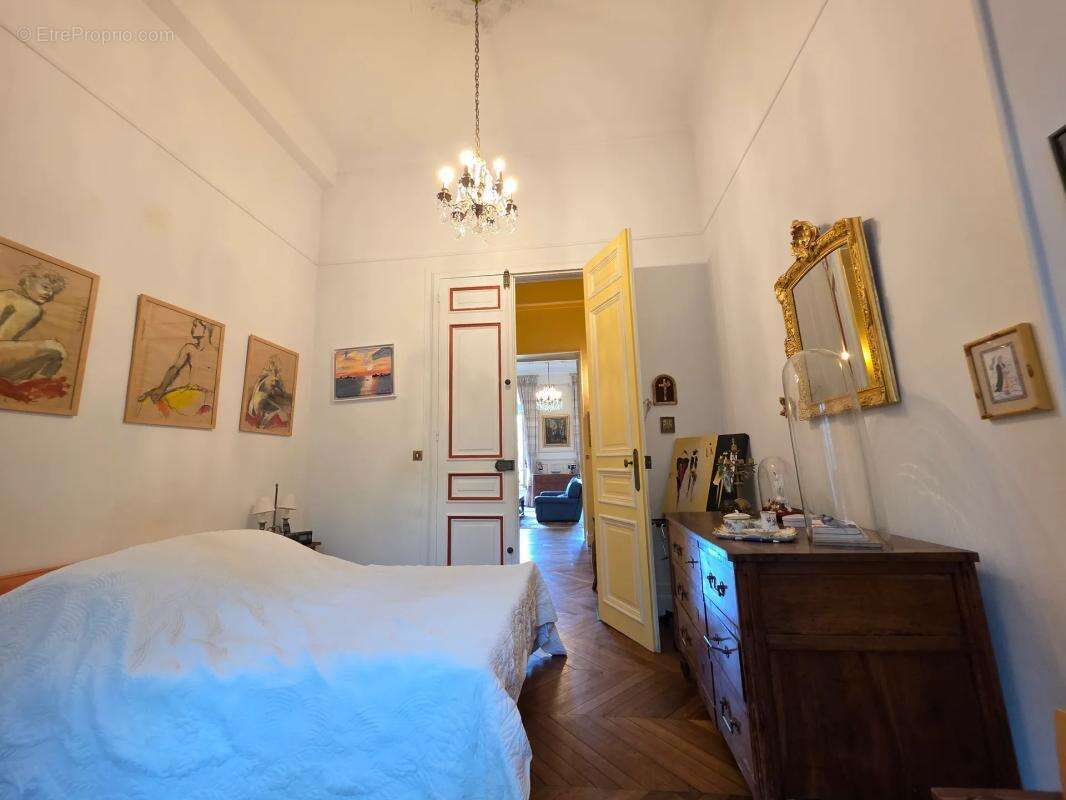 Appartement à GRUCHET-LE-VALASSE