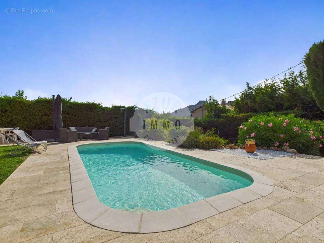 Maison à ROQUEVAIRE