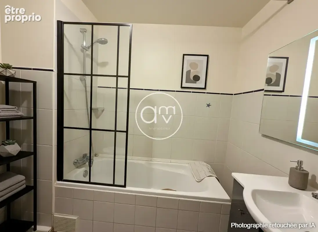 Hyères gare   t2 de 57 m2 avec balcon - residence avec ascenseur - photo 7
