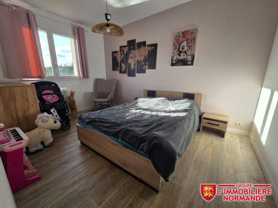 Maison à HONDOUVILLE