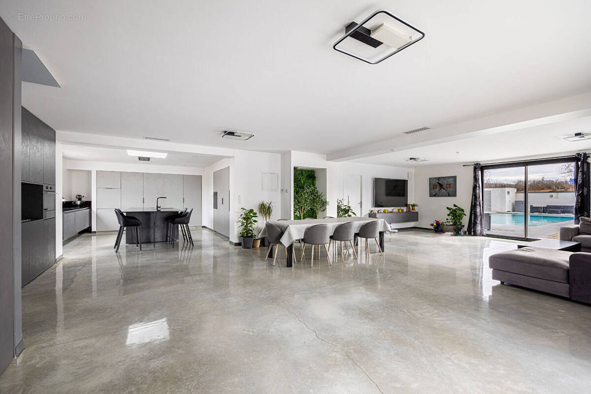 Maison à SAINT-PRIEST