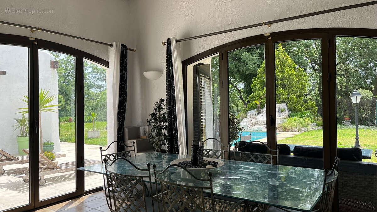 Maison à LA GAUDE