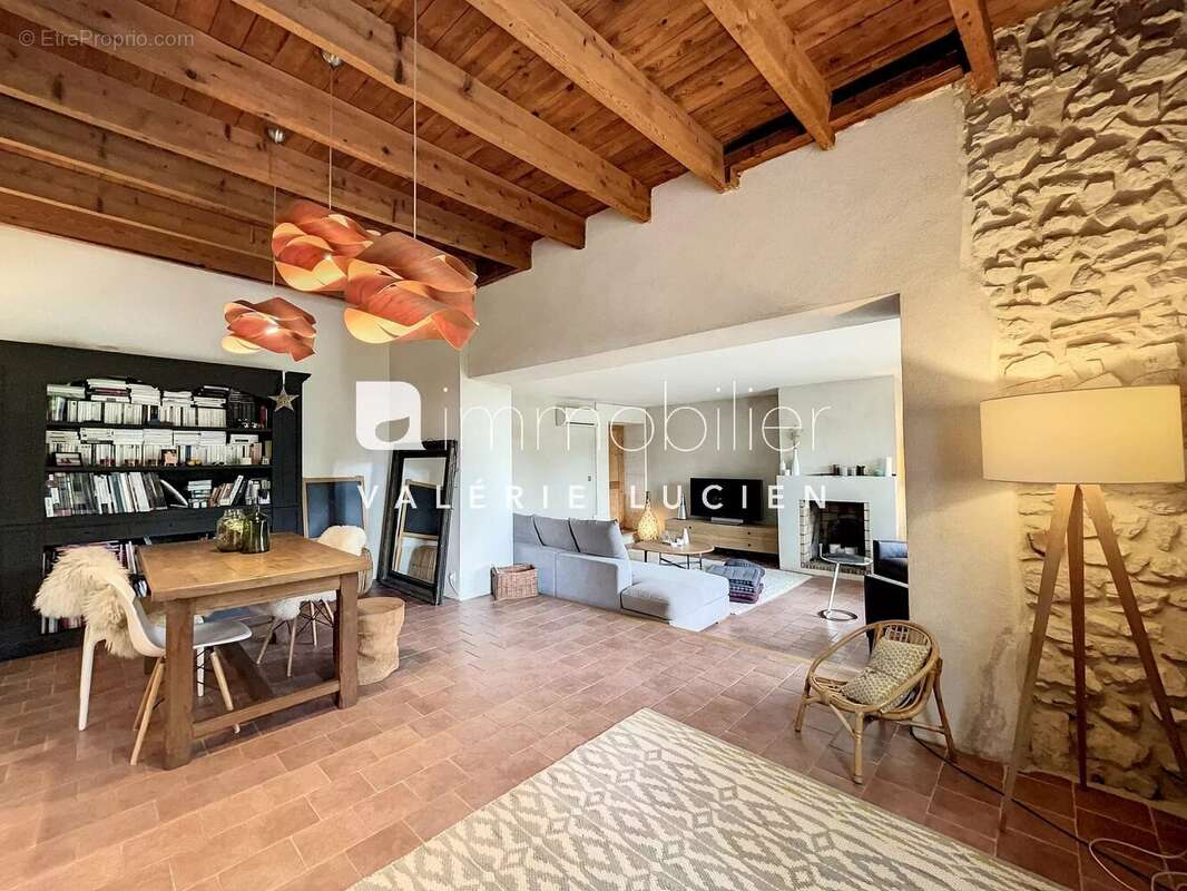 Maison à CHATEAURENARD