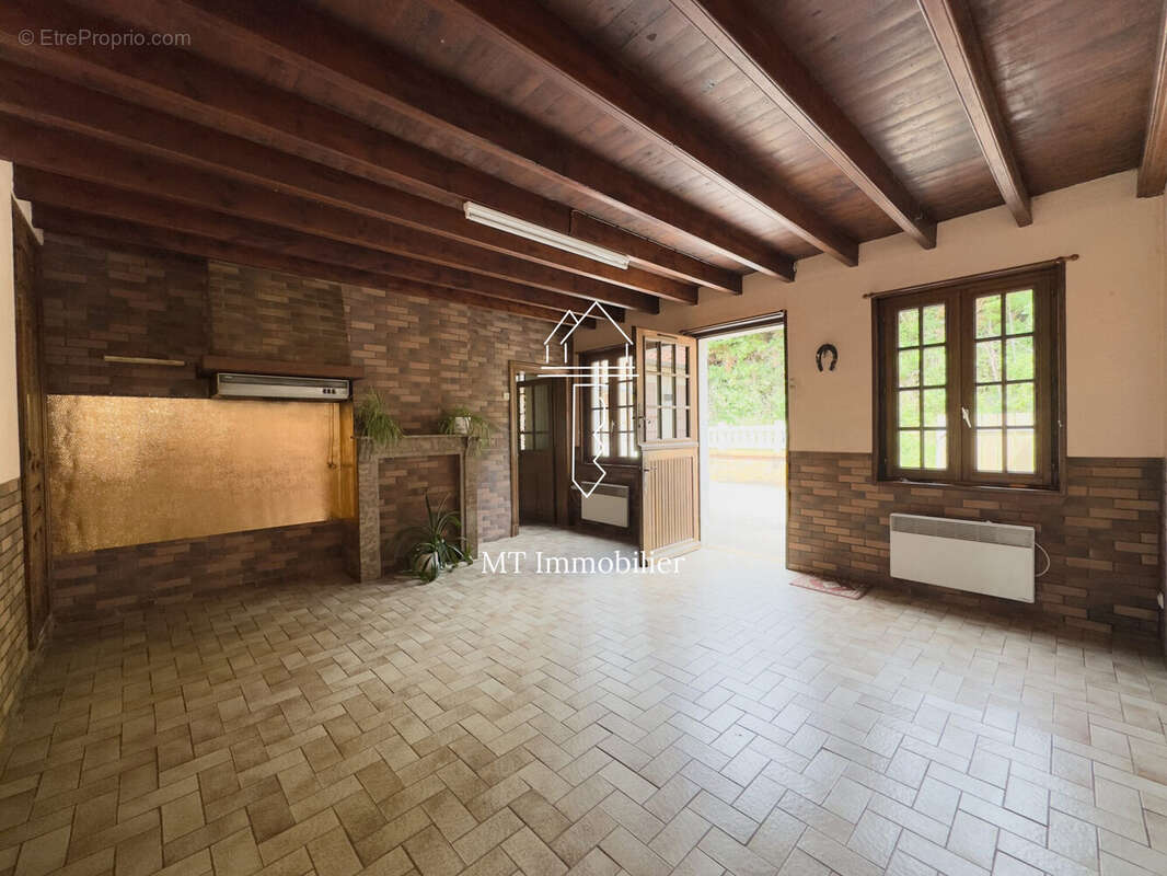 Maison à BEAURAINVILLE