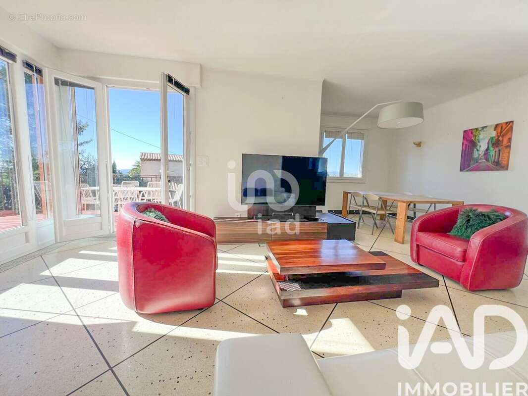 Photo 2 - Maison à SAINT-RAPHAEL