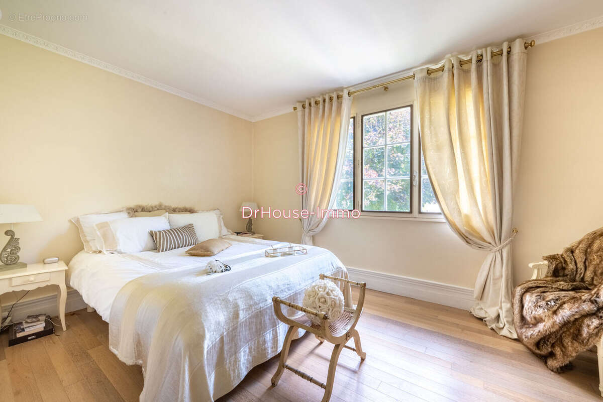Maison 127 m² à Auffreville-Brasseuil  - photo 12