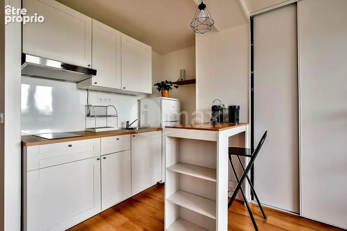 COURBEVOIE - Studio 26 m² vendu loué 210 000 FAI - photo 2