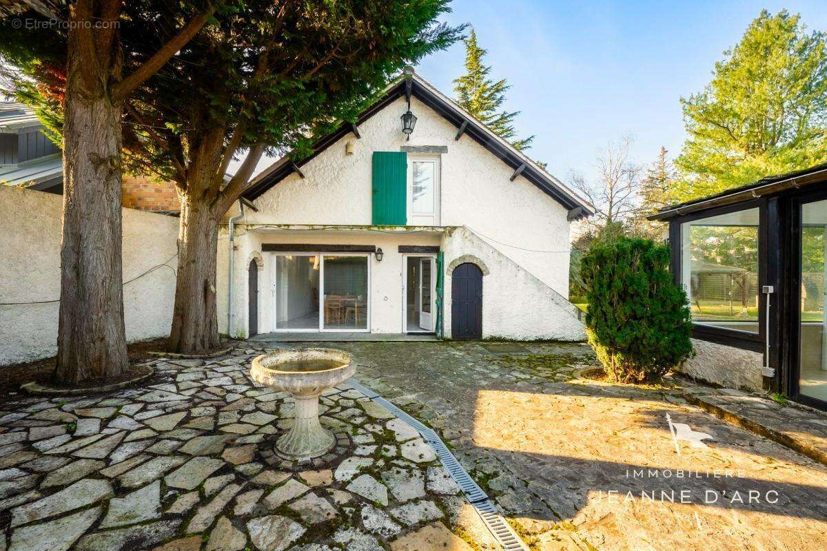 Maison à NOISY-LE-ROI