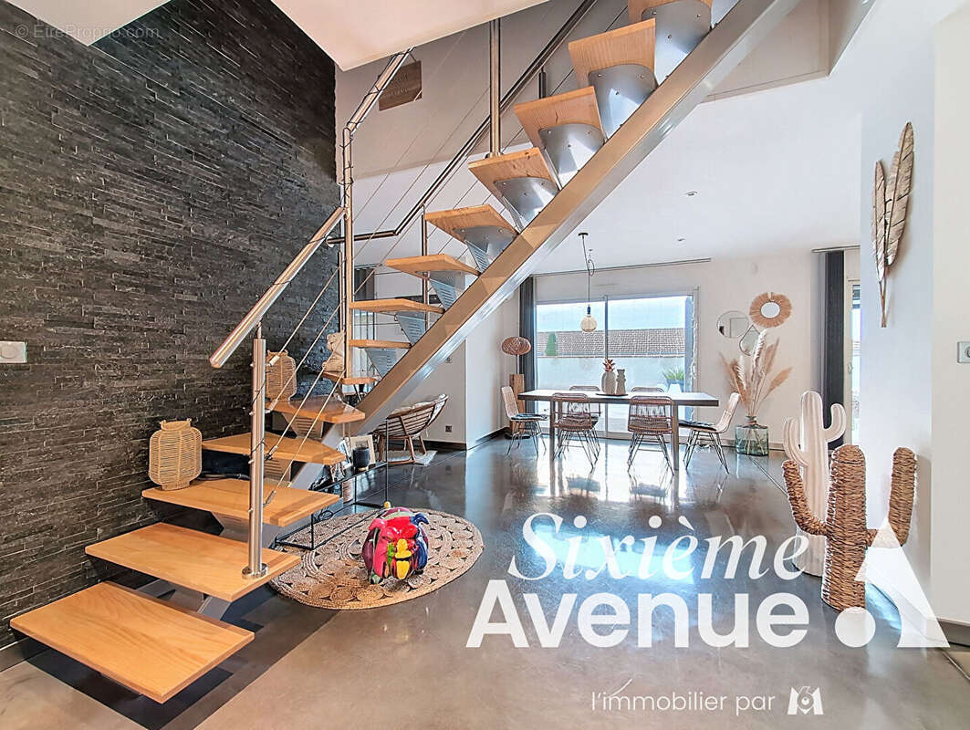 Maison à COLOMBIER-SAUGNIEU