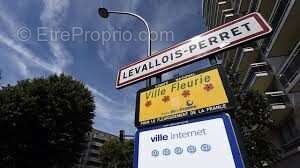 Commerce 152 m² à Levallois-Perret  - photo 2