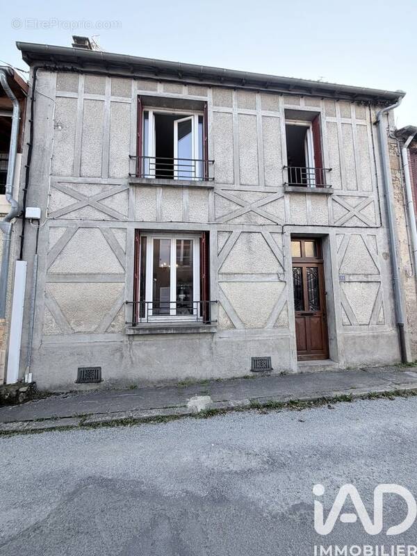 Photo 1 - Maison à CHATEAUPONSAC