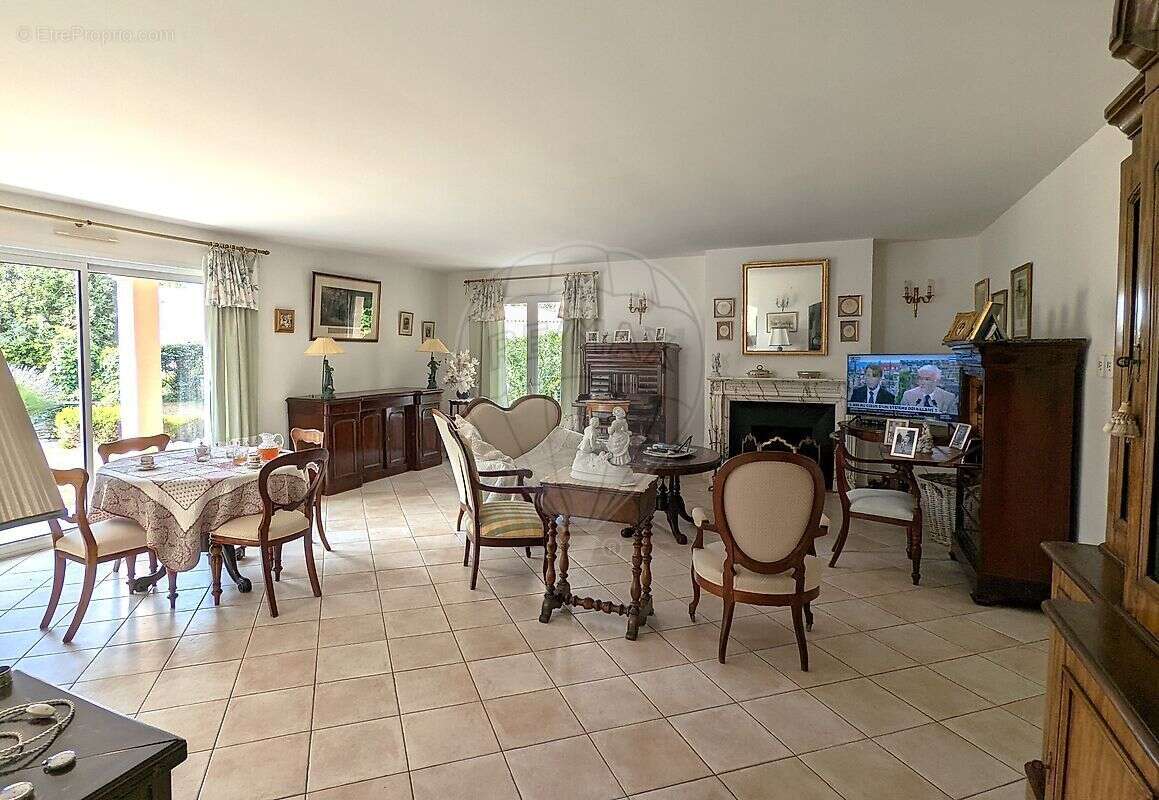 Maison à LES MATHES
