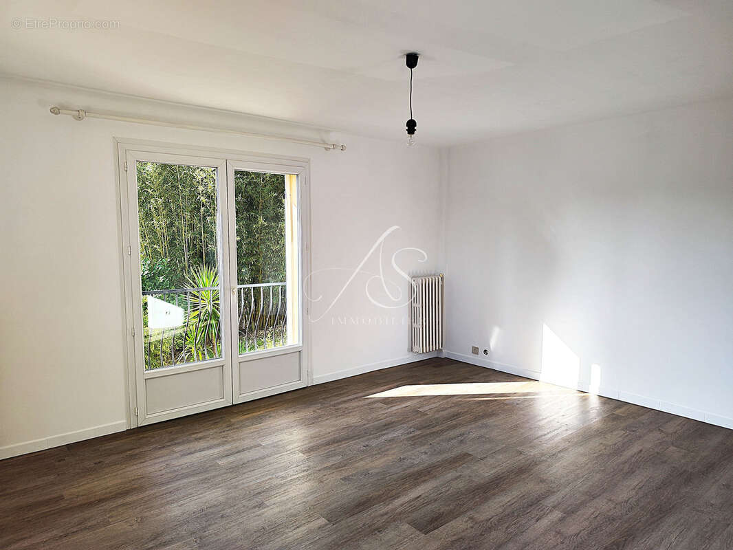 Appartement à MANDELIEU-LA-NAPOULE