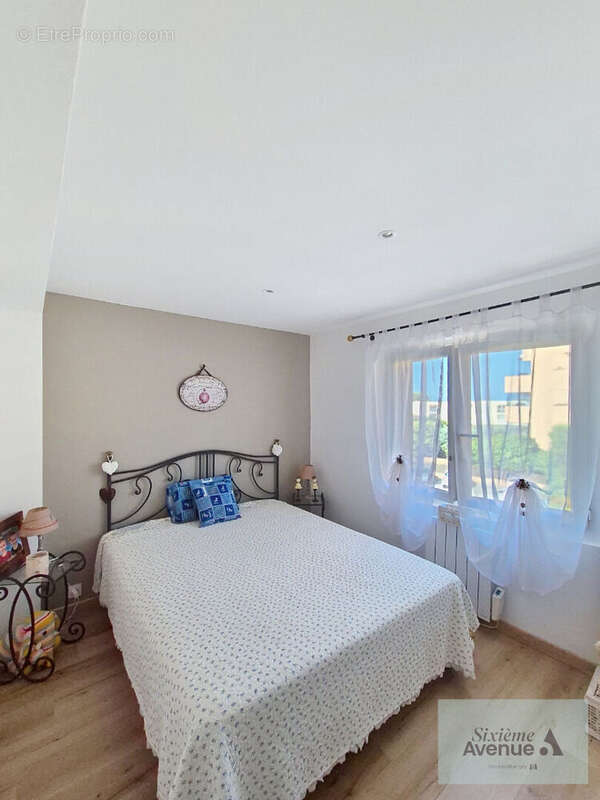 Appartement à SIX-FOURS-LES-PLAGES