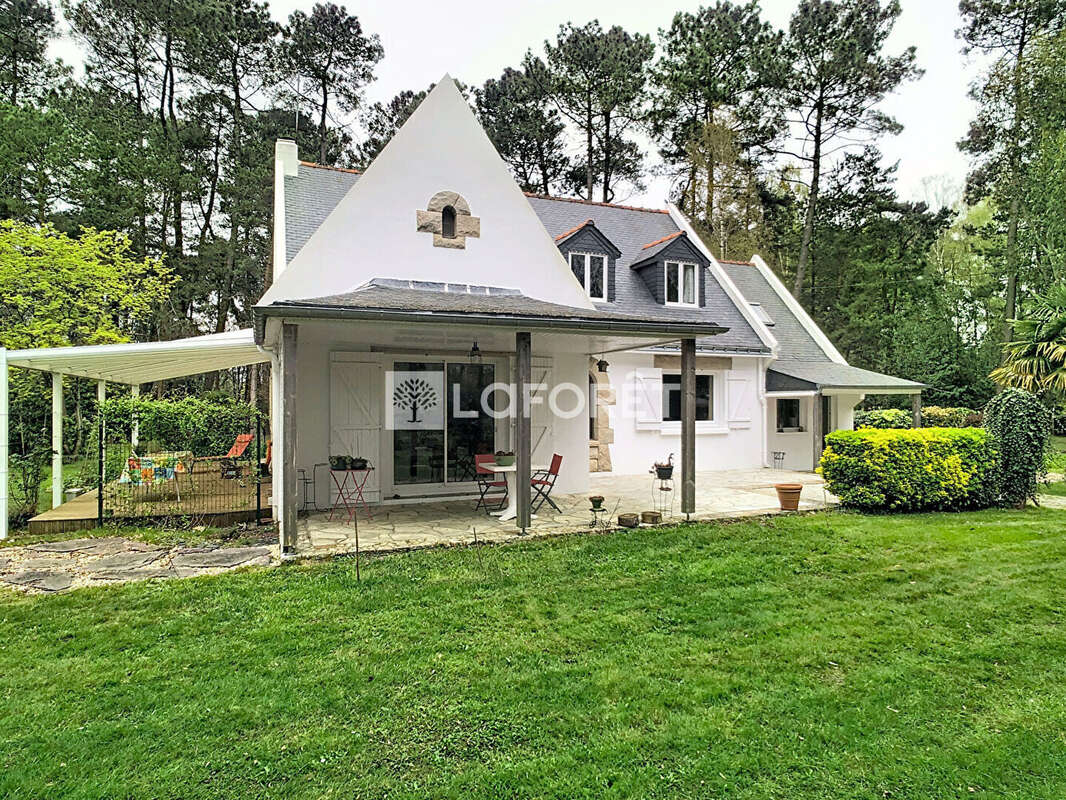 Maison à MONTENEUF