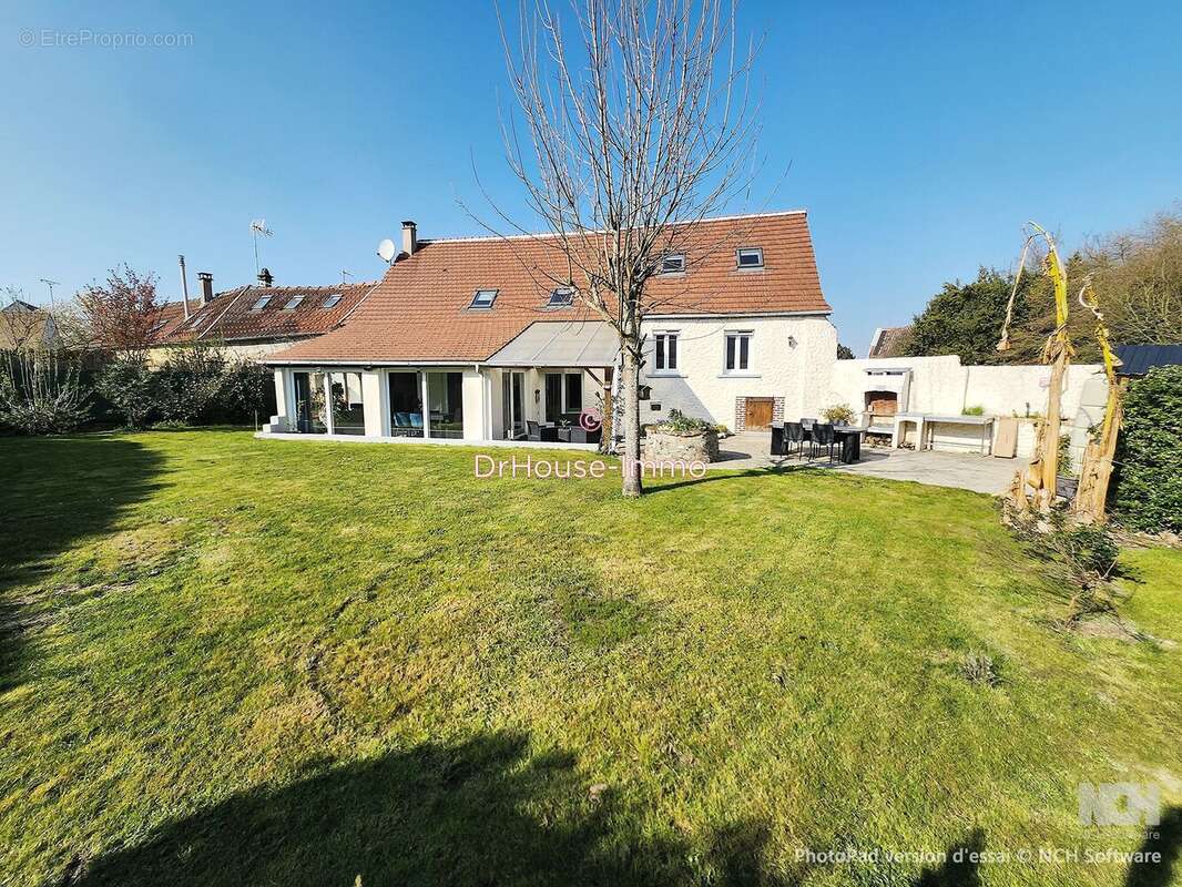 Maison à PLAILLY