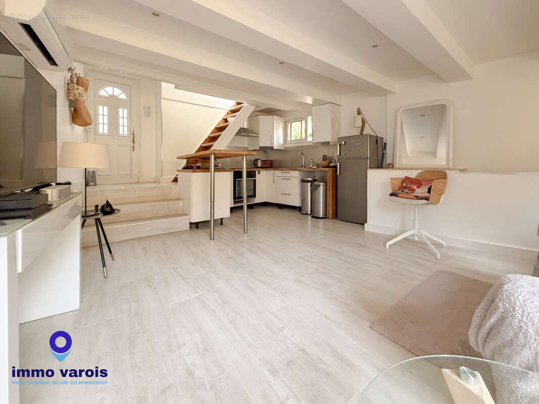 Maison de village rénovée avec terrasse tropézienne au cœur de Pierrefeu-du-Var - photo 4