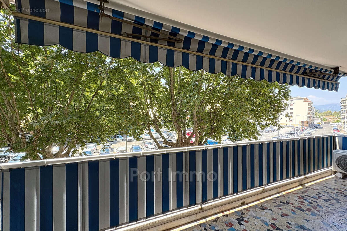 Appartement 94 m² à Cagnes-Sur-Mer  - photo 4