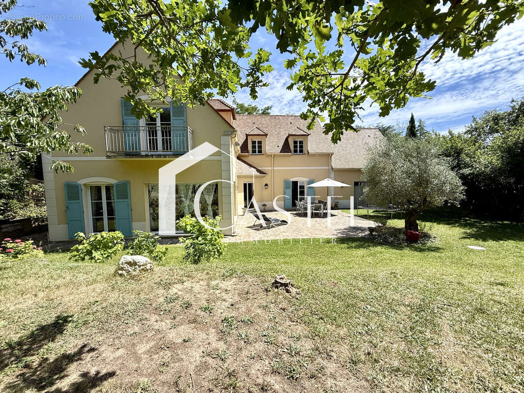 Maison à MAULE