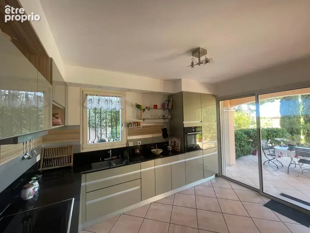 A vendre la seyne sur mer 83500 quartier sud villa d'architecte individuelle - photo 4