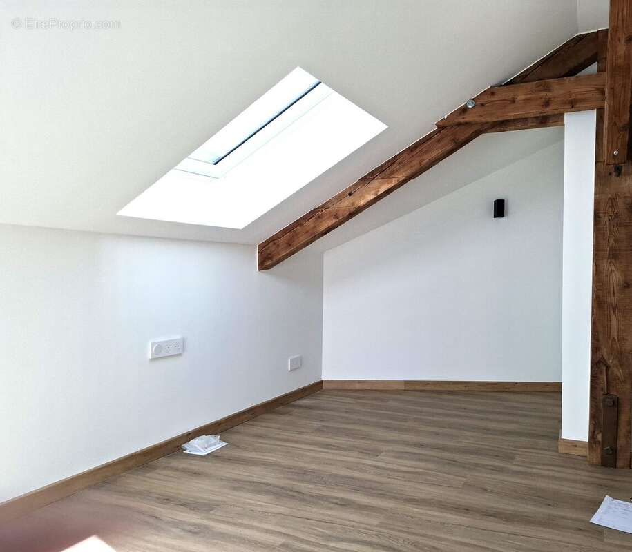 Appartement à COGNIN