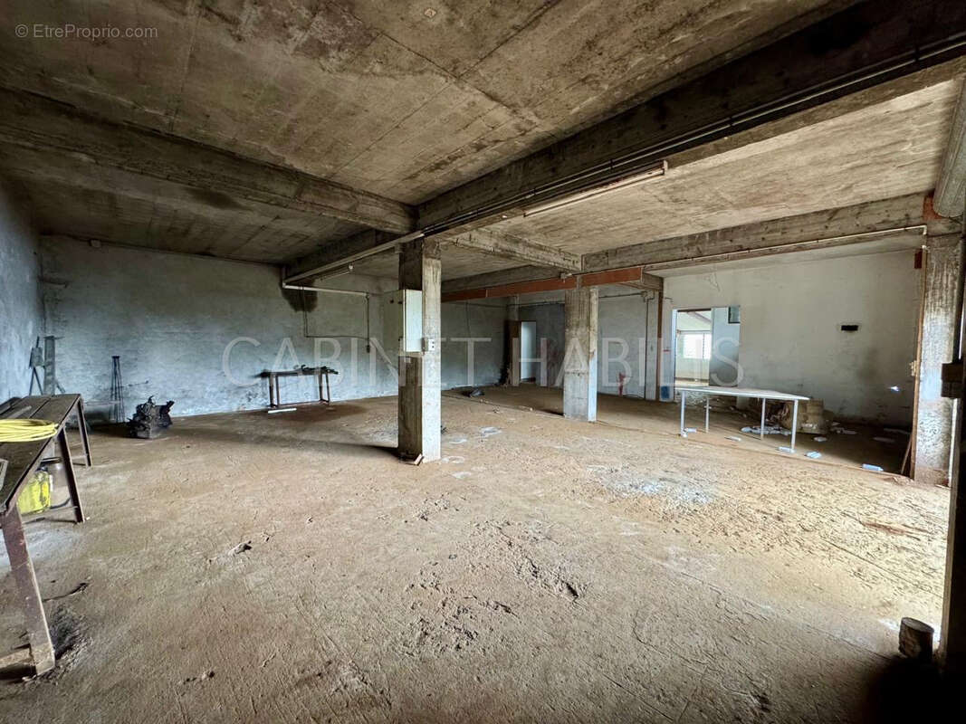 Commerce à SAINT-LEU