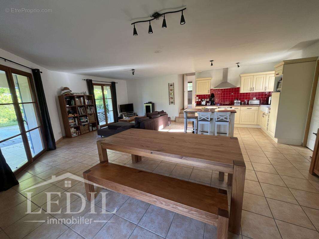 Maison à LARRESSINGLE