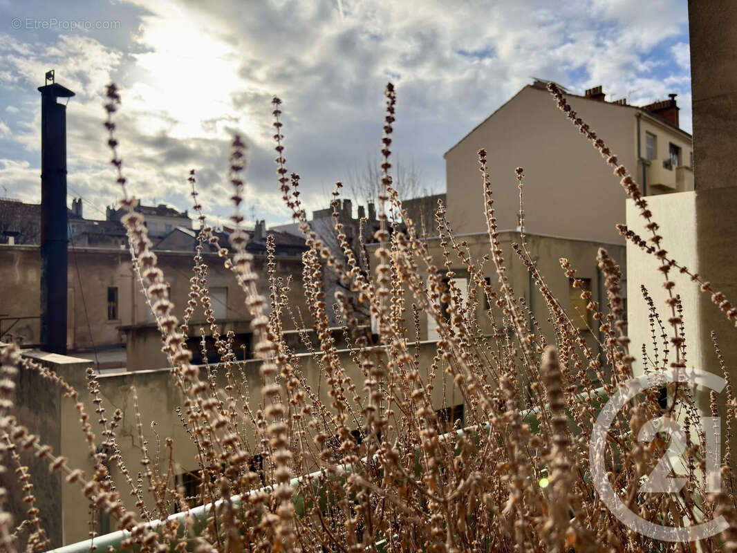 Appartement à MARSEILLE-5E