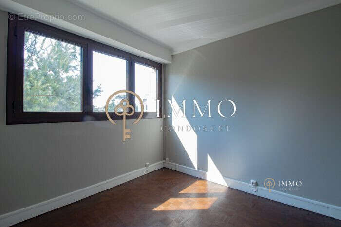 Appartement à BOURG-LA-REINE