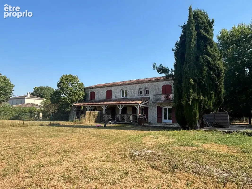 Propriété familiale d'exception à Jarnac (16) - photo 8