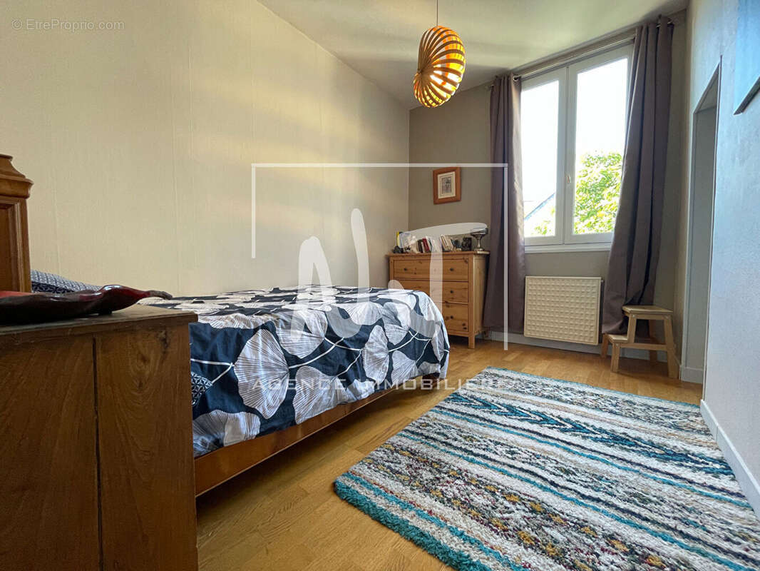 Maison ancienne à vendre aux Ponts De Cé avec garage et jardin - photo 6