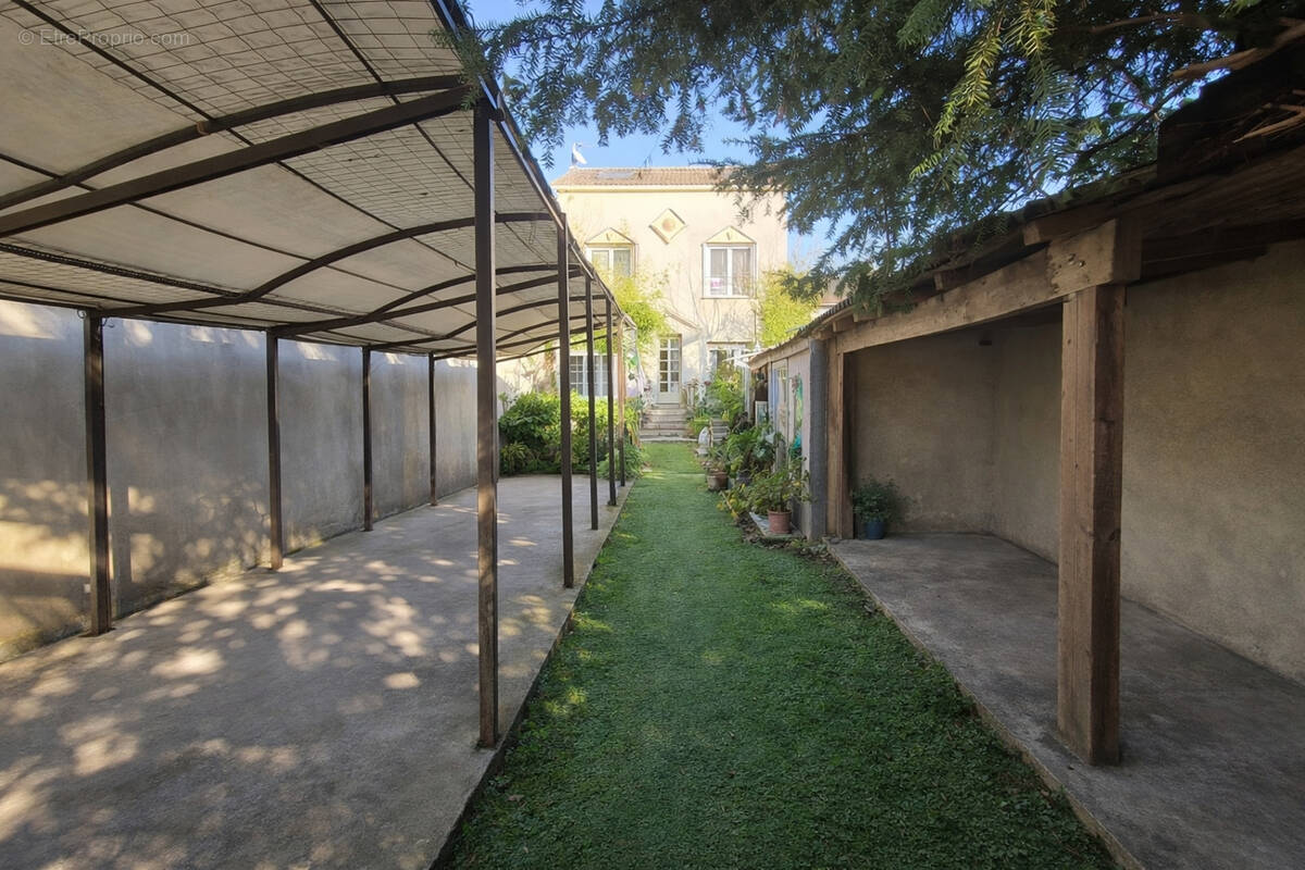 Maison à IVRY-SUR-SEINE