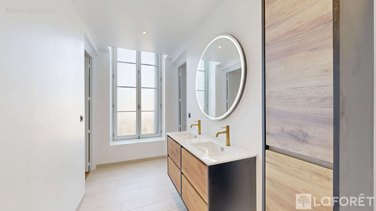 Appartement à MOULINS