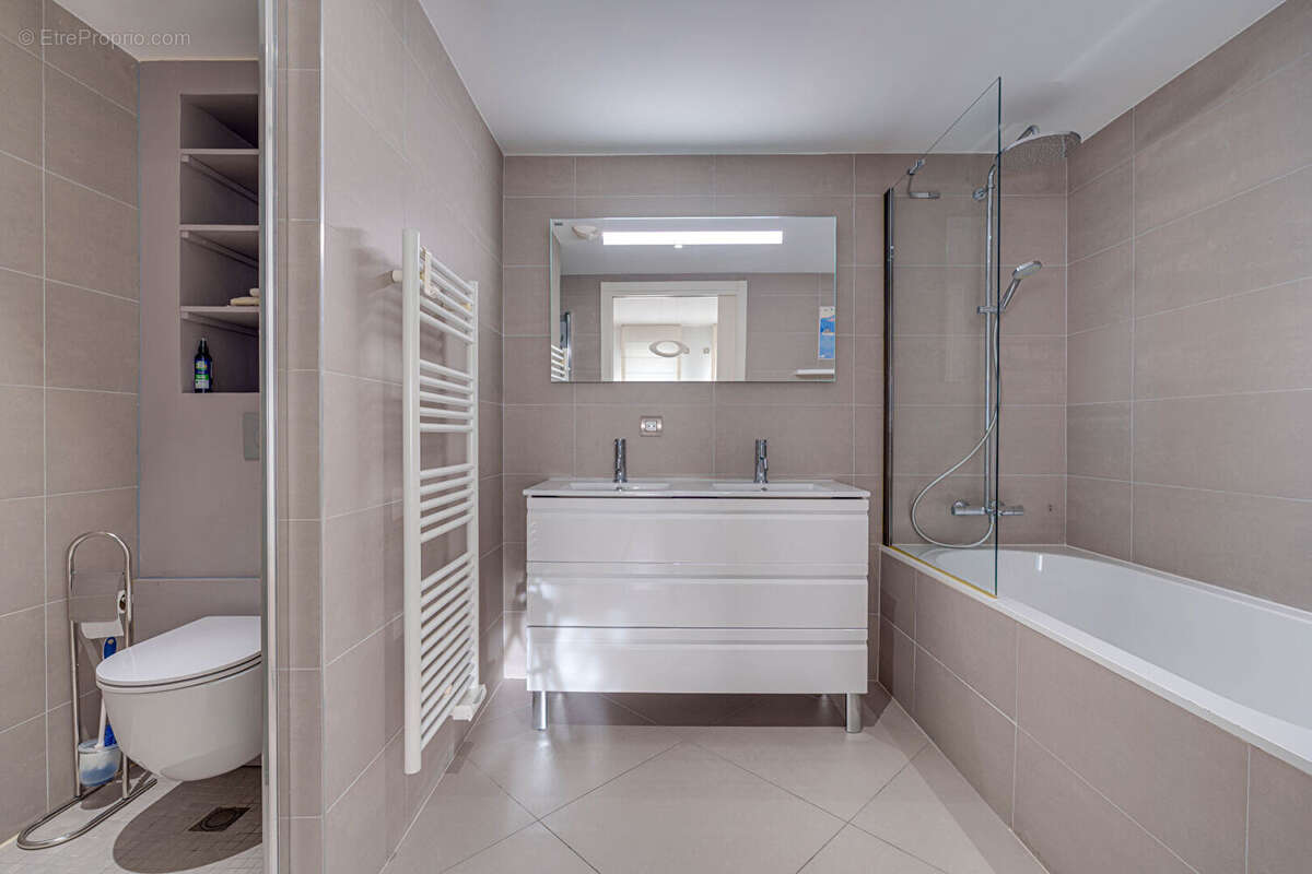 Appartement à EVIAN-LES-BAINS