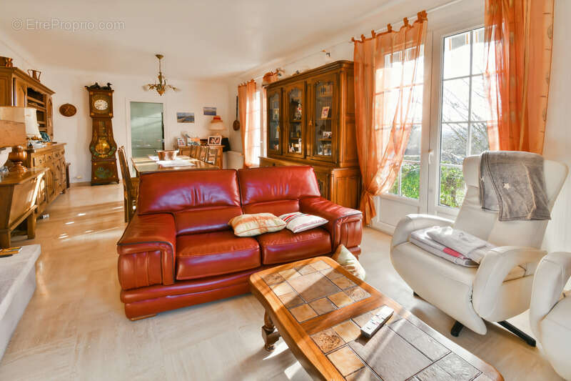 Maison à TONNAY-BOUTONNE